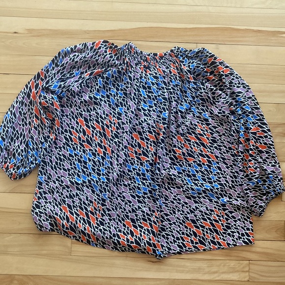 TUCKER silk blouse size s/m - Picture 8 of 11